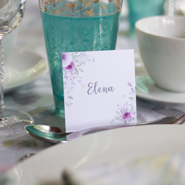 etiqueta kit celebracion flores moradas con nombre