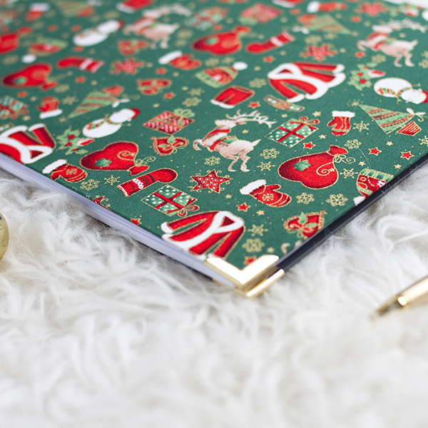 Album fotos y recuerdos Navidad verde adornos navideños